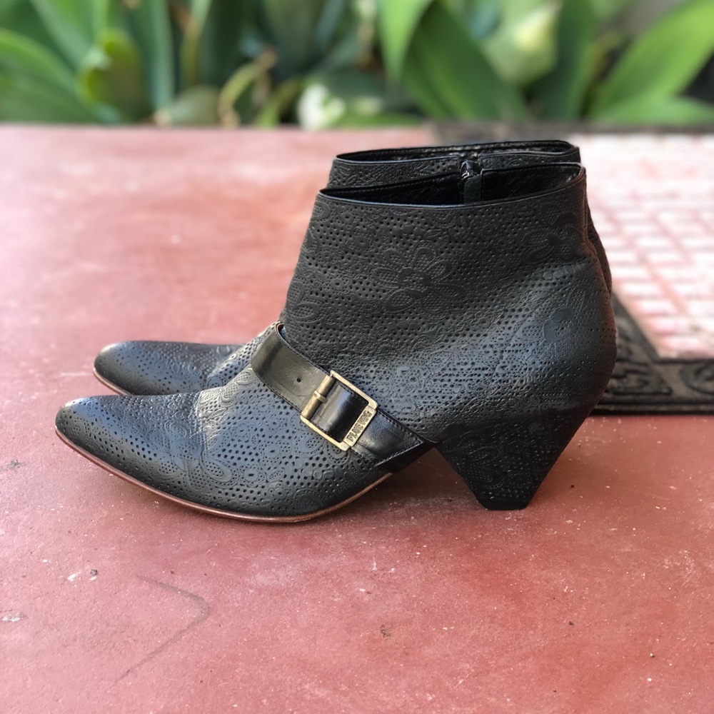 John Fluevog, Purpose: Determination